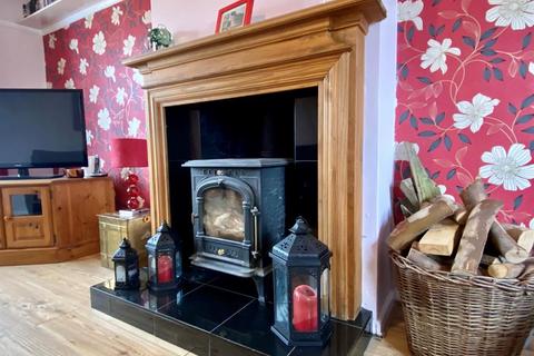 19 Draycott Crescent, Cam, Dursley, GL11 5LW