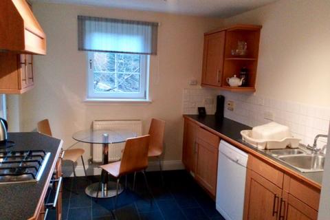 3 bedroom flat to rent, Powderhall Brae, Powderhall, Edinburgh, EH7