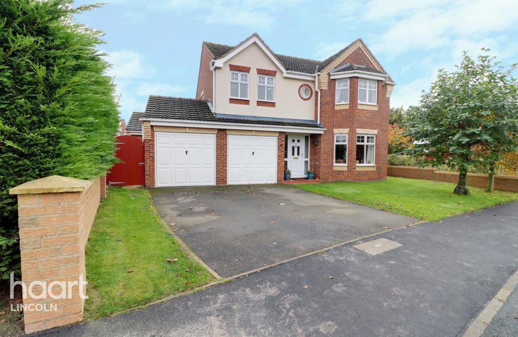 Westcroft Drive, Saxilby 4 bed detached house £450,000