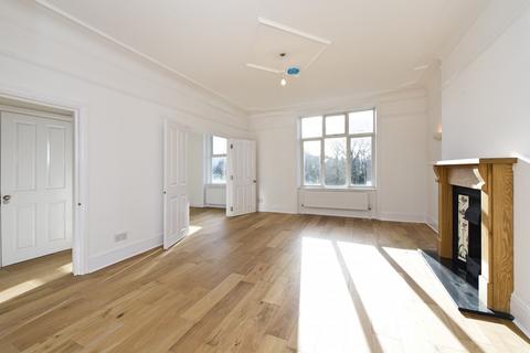 4 bedroom maisonette to rent, St Quintin Avenue, London, W10