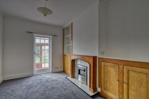 16 Bay View, Paignton, TQ3 2DL