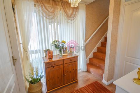 67 Erskine Crescent, Sheffield, S2 3LQ