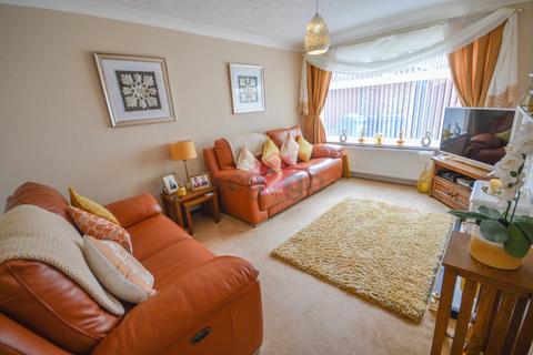 67 Erskine Crescent, Sheffield, S2 3LQ
