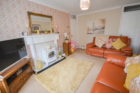 67 Erskine Crescent, Sheffield, S2 3LQ