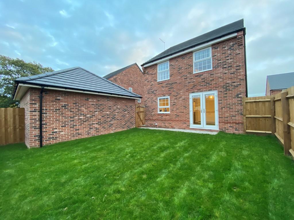 Meadowside Drive, Nantwich 4 bed detached house £1,500 pcm (£346 pw)