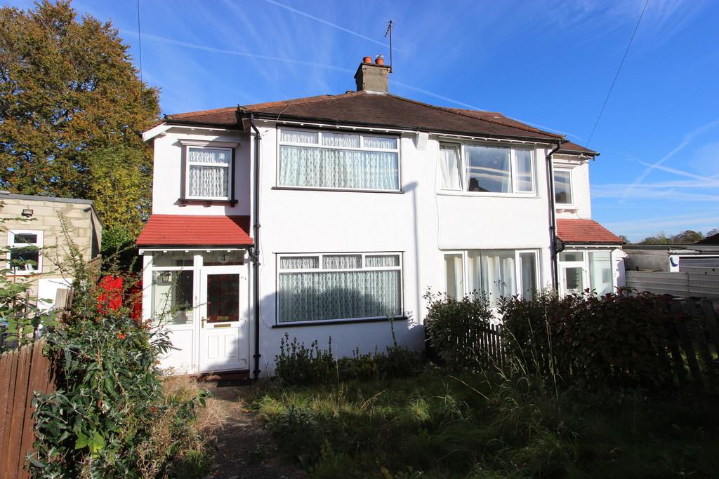 Woodlands Grove, Coulsdon 3 bed semidetached house £450,000