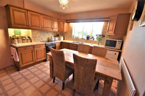 3 bedroom detached house for sale, Windmill Lane, Ashbourne