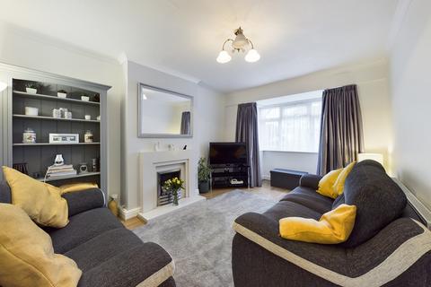 10 Broadway Close, South Croydon, CR2 9EP