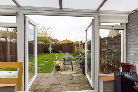 10 Broadway Close, South Croydon, CR2 9EP