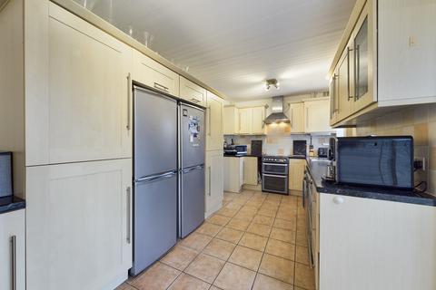 10 Broadway Close, South Croydon, CR2 9EP
