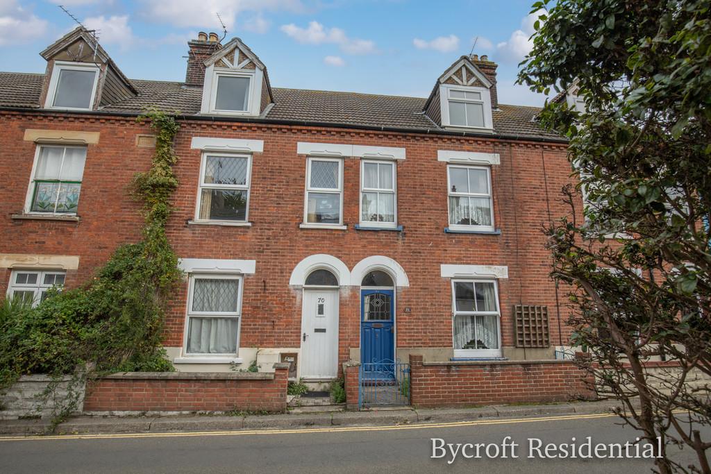 Cliff Hill, Gorleston 4 bed terraced house £200,000