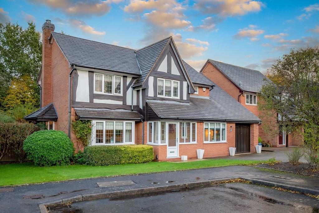 Woodstock Crescent, Dorridge 4 bed detached house £750,000