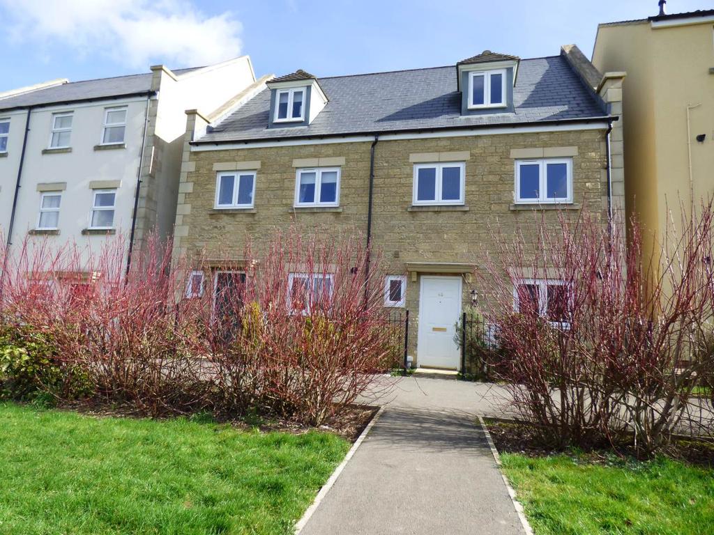 Swaledale Road, Warminster, Wiltshire 4 bed house £1,250 pcm (£288 pw)