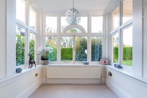 Sunhaven Manor Ranmore Common, Dorking, RH5 6SX