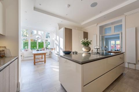 Sunhaven Manor Ranmore Common, Dorking, RH5 6SX