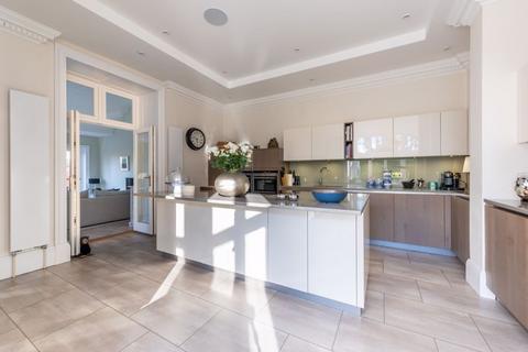 Sunhaven Manor Ranmore Common, Dorking, RH5 6SX