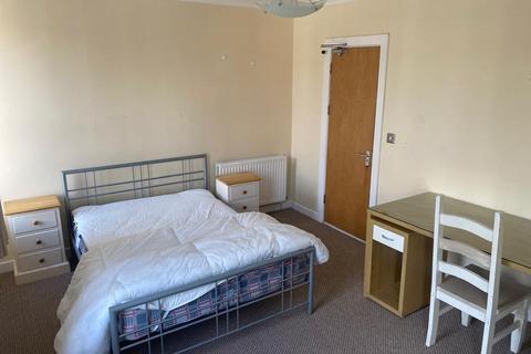 5 bedroom house to rent, Rhondda Street, Mount Pleasant, Swansea