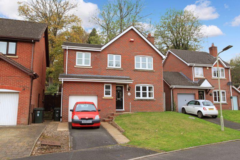 10 Church Meadow, Shifnal. TF11 9AD 4 bed detached house £1,300 pcm