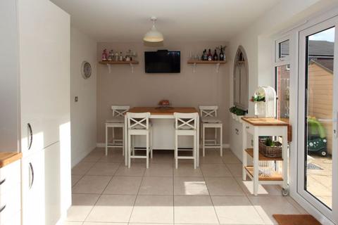 42 Watts Drive, Shifnal, TF11 8FR