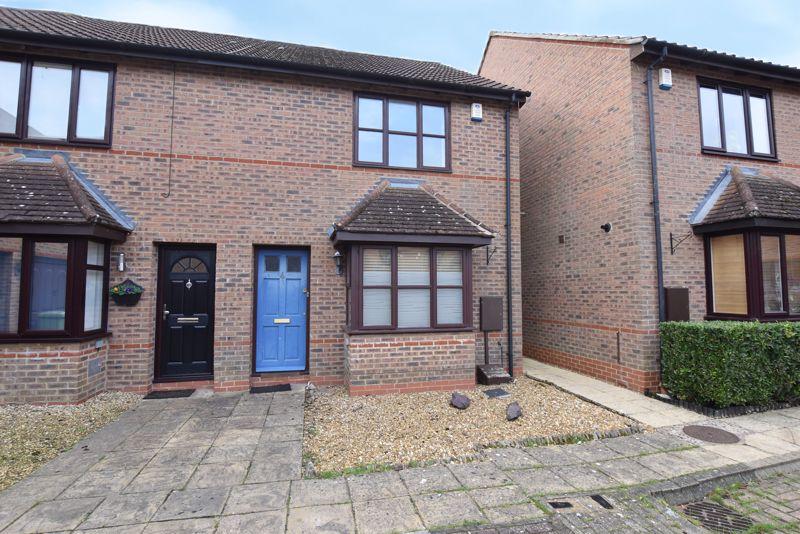Maybach Court, Shenley Lodge, Milton Keynes 3 bed semidetached house