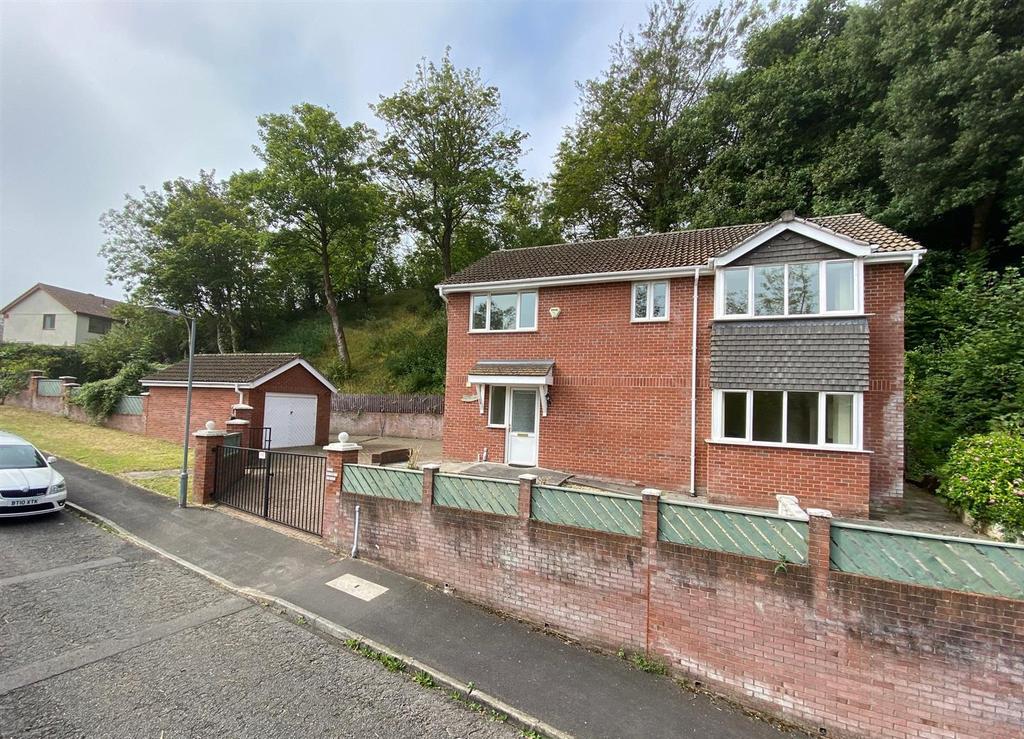 Waverley Drive, Mumbles, Swansea 4 bed detached house £400,000