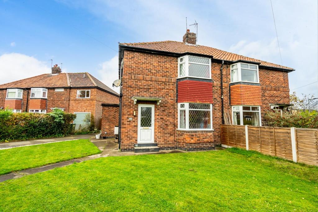 Lilling Avenue, York 3 bed semidetached house £275,000