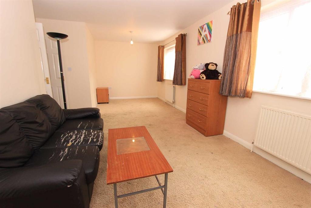 Friars Close, Seven Kings 2 bed flat £290,000