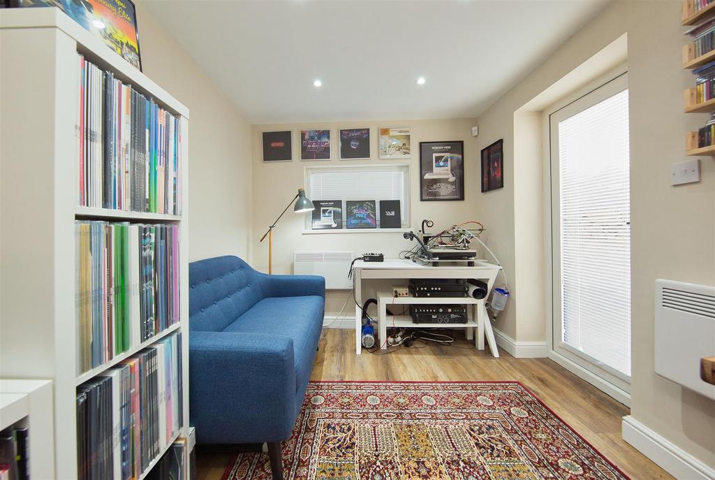 5 Boverton St 0365.jpg