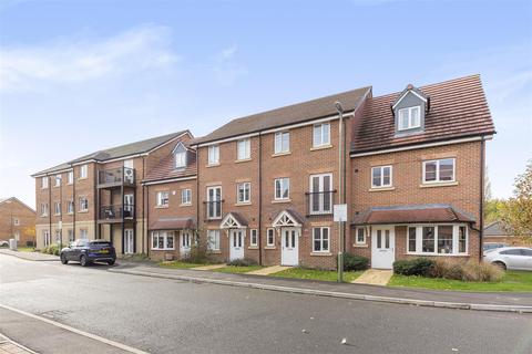 25 Winter Close, Epsom, KT17 1AH