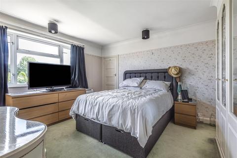 6 Glenwood Road, Epsom, KT17 2LZ
