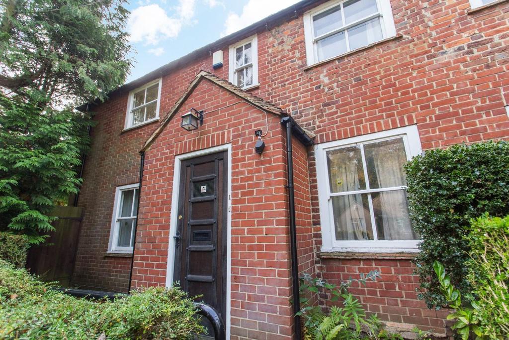 St. Stephens Hill, Canterbury 3 bed semidetached house £450,000