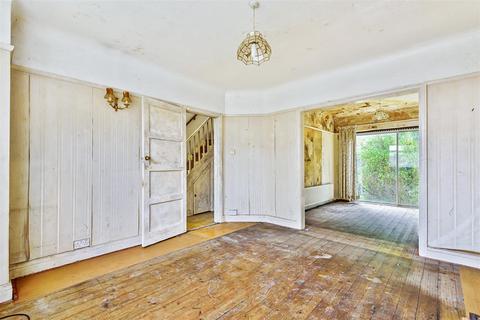 7 Highfield Close, Long Ditton, Surbiton, KT6 5JG