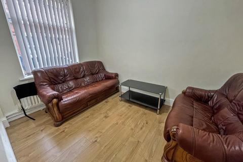 14 Blythe Road, Coventry, CV1 5AW