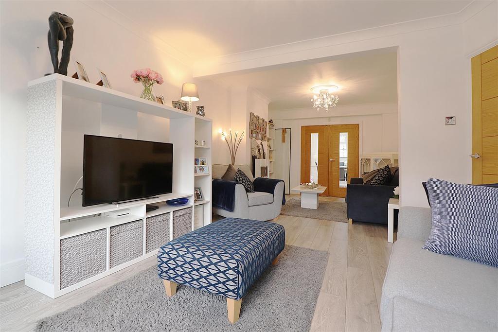 Preston Drive, Bexleyheath 5 bed semidetached house £675,000