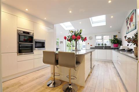 54 Preston Drive, Bexleyheath, DA7 4UQ
