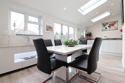 54 Preston Drive, Bexleyheath, DA7 4UQ
