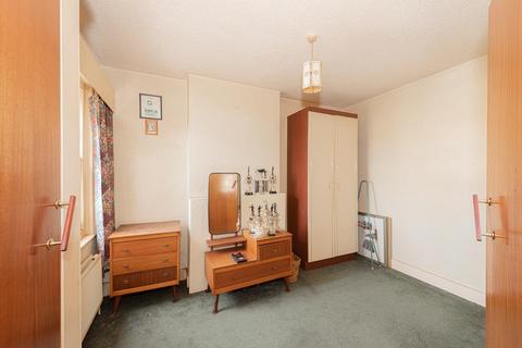 47 Miles Road, Epsom, KT19 9AA
