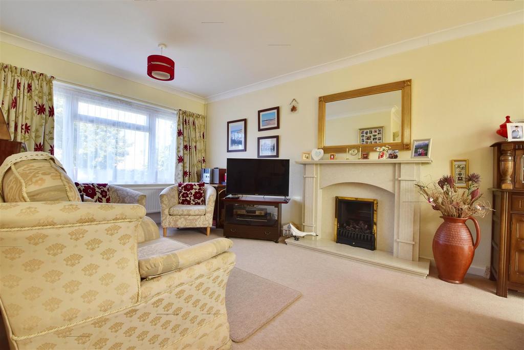 Fern Road, St. LeonardsOnSea 4 bed detached house £480,000