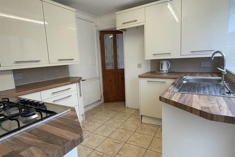 124 Alexandra Road, St Austell, PL25 4QJ