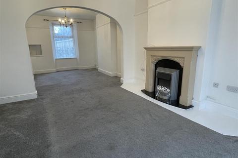 124 Alexandra Road, St Austell, PL25 4QJ