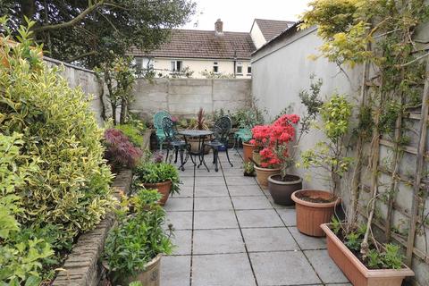 124 Alexandra Road, St Austell, PL25 4QJ