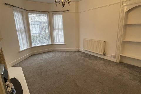 124 Alexandra Road, St Austell, PL25 4QJ
