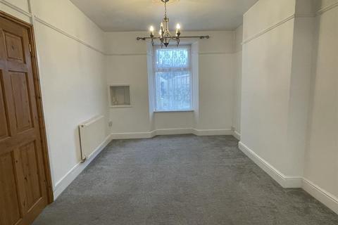 124 Alexandra Road, St Austell, PL25 4QJ
