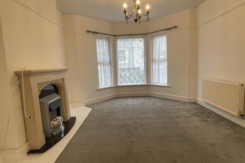 124 Alexandra Road, St Austell, PL25 4QJ