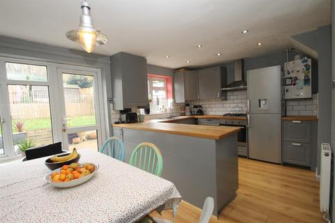 37 Cedar Close, Ditton, Aylesford, ME20 6EN