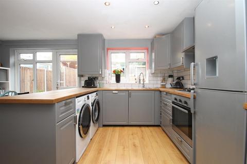 37 Cedar Close, Ditton, Aylesford, ME20 6EN