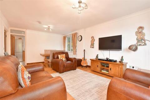 2 bedroom flat for sale - Hermitage Walk, South Woodford