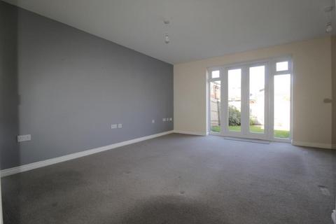 3 bedroom end of terrace house to rent, 27 Murrell Way, Off Oteley Road, Shrewsbury, SY2 6FN