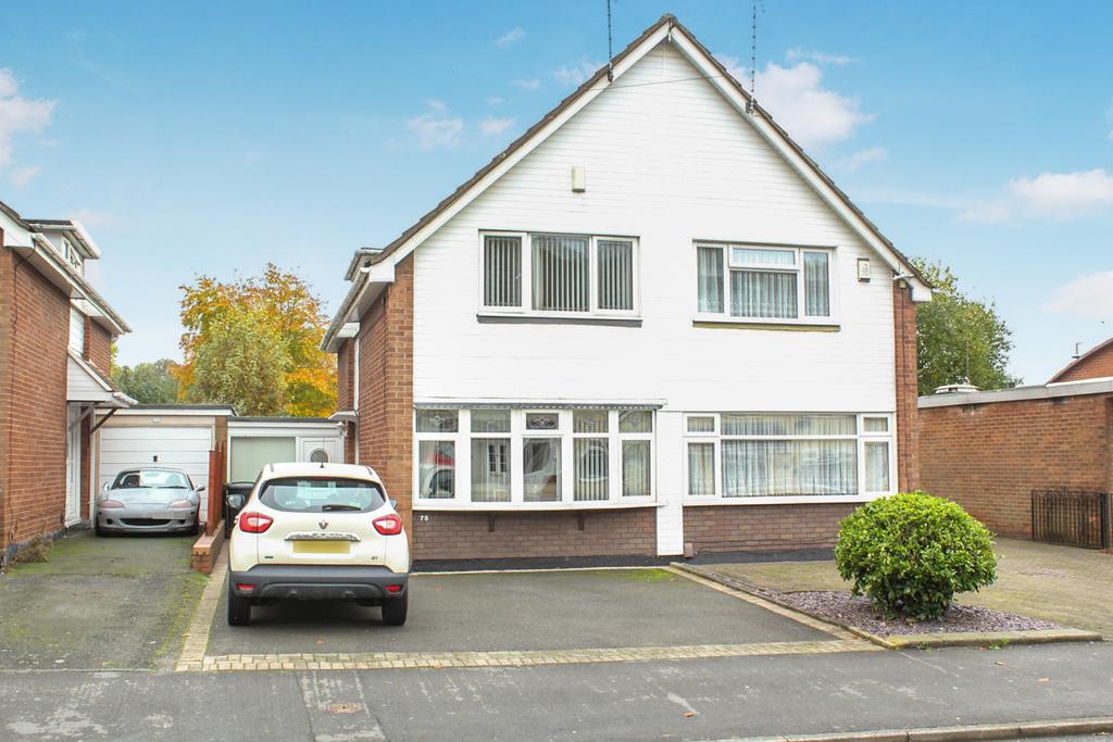 Russells Hall Road, Dudley, DY1 3 bed semidetached house £115,000
