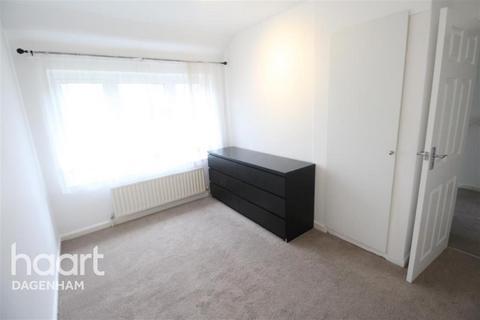 2 bedroom terraced house to rent, Ivyhouse Road, Dagenham